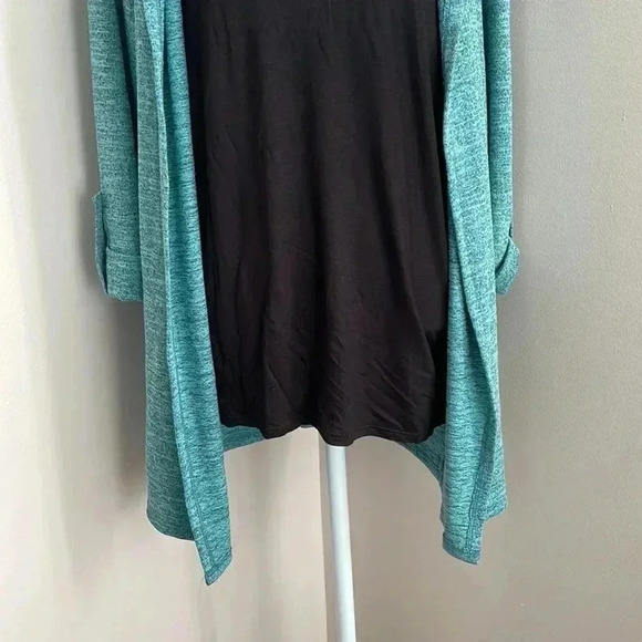 NY Collection Sweater With Attached Face Covering​​ - Picture 3 of 16